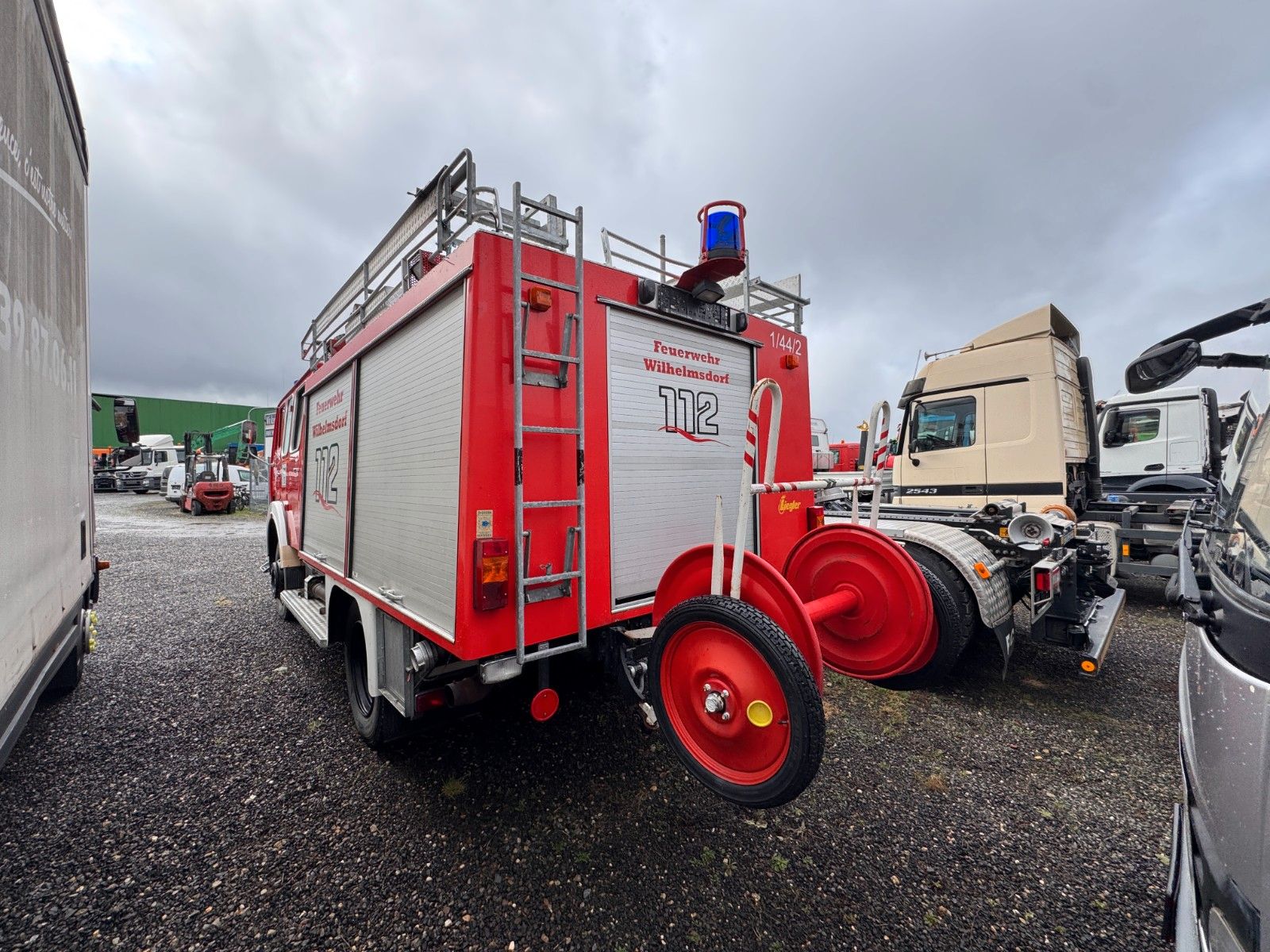MERCEDES-BENZ – 1017 4X4 Feuerwehr komplett Ausstattung - Bild 8