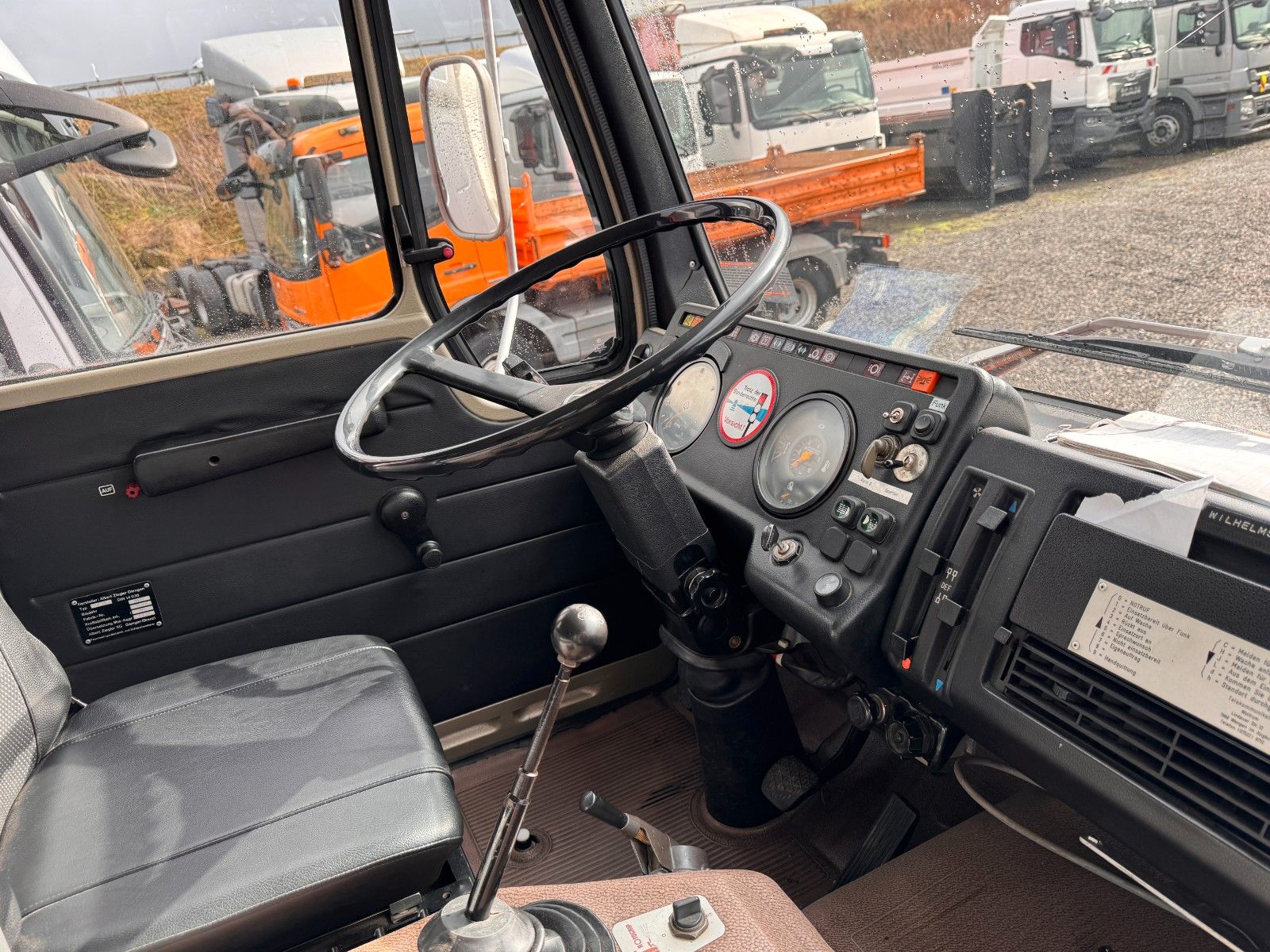 MERCEDES-BENZ – 1017 4X4 Feuerwehr komplett Ausstattung - Bild 3