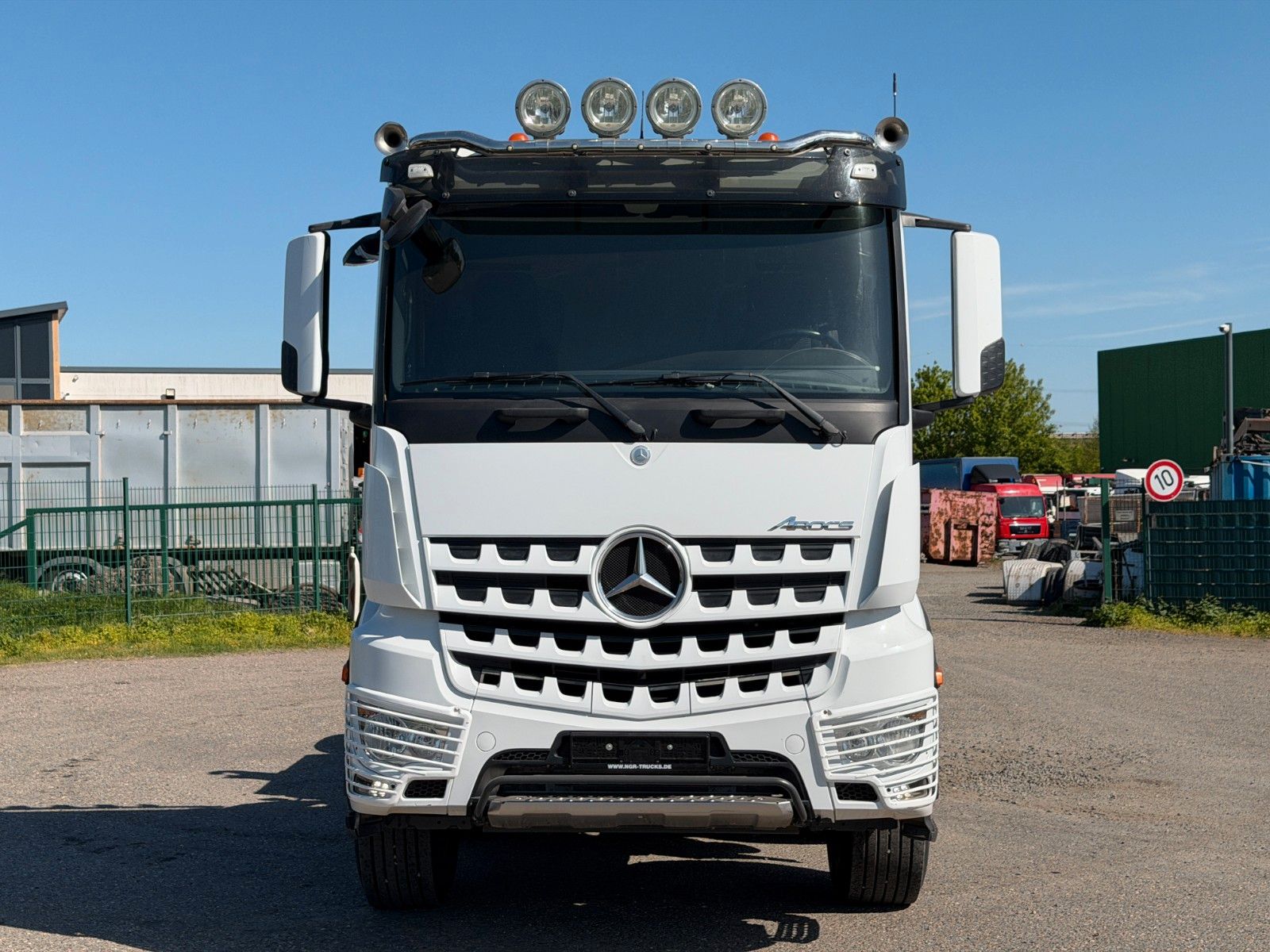 MERCEDES-BENZ – 4251 8x4 Palfinger T26A Retarder & Hardox Mulde - Bild 22