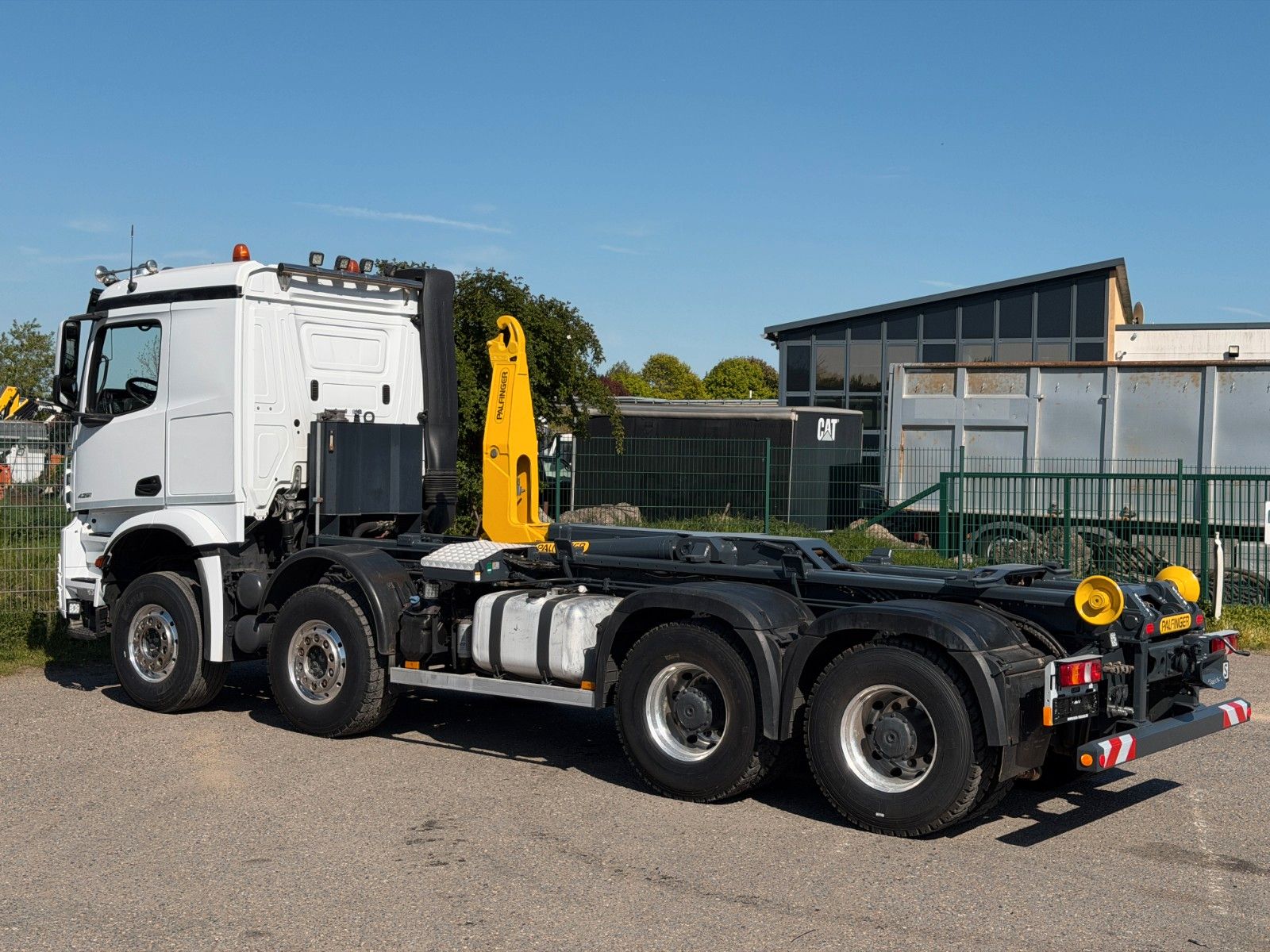 MERCEDES-BENZ – 4251 8x4 Palfinger T26A Retarder & Hardox Mulde - Bild 18