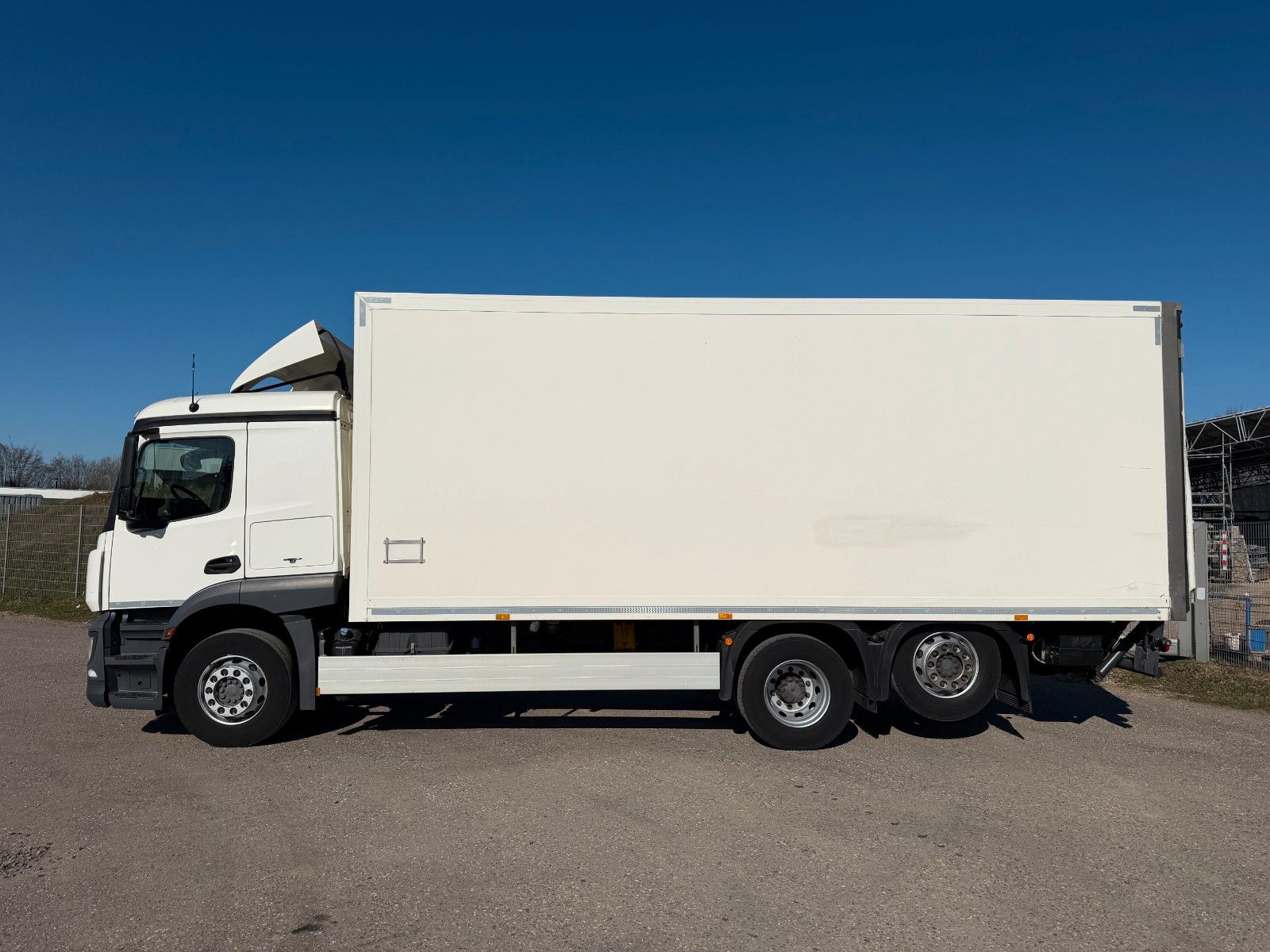 MERCEDES-BENZ – 2543 MP4 6x2 Thermoking T600R | LBW | AHK - Bild 12