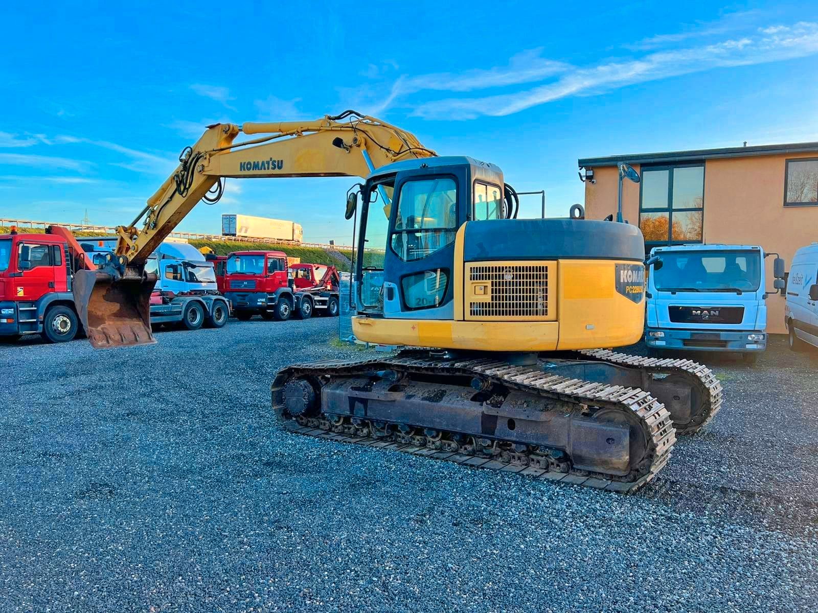 KOMATSU – PC228USLC 23200 Kg 107 Kw - Bild 1