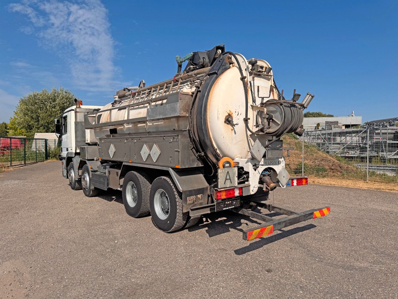 MERCEDES-BENZ – 3241 8X4 Kaiser Saug & Druck & Spülwagen - Bild 19