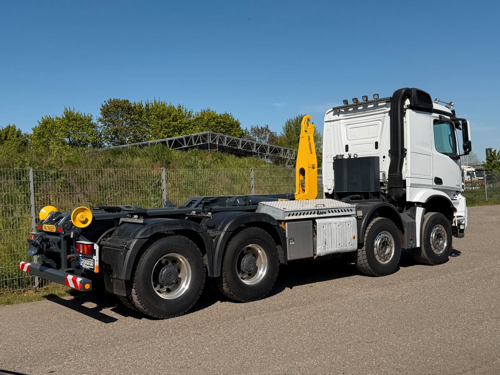 MERCEDES-BENZ – 4251 8x4 Palfinger T26A Retarder & Hardox Mulde - Bild 12