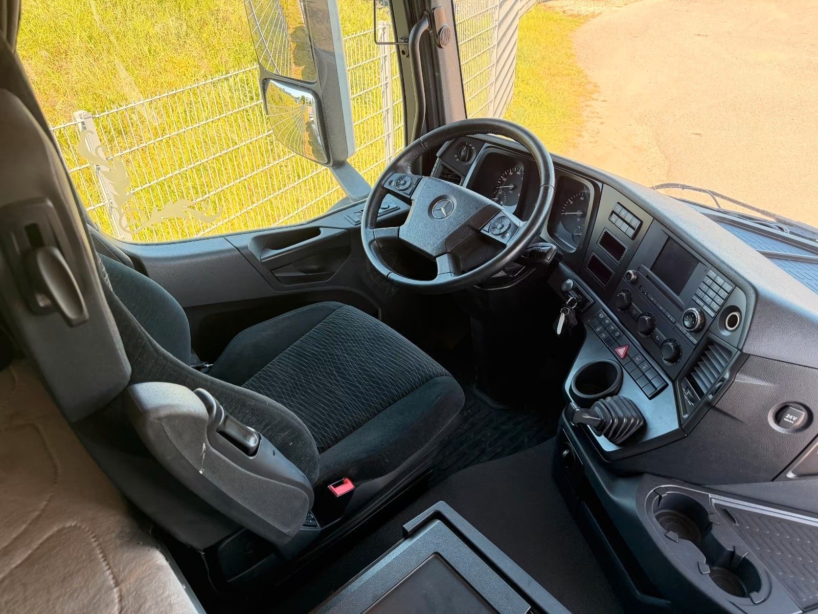 MERCEDES-BENZ – 4251 8x4 Palfinger Retarder 12 neue Reifen - Bild 17
