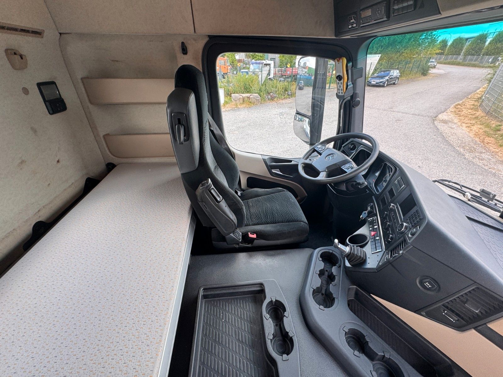 MERCEDES-BENZ – 1843 4X2 Meiller AK 12 mit Funksteuerung - Bild 8