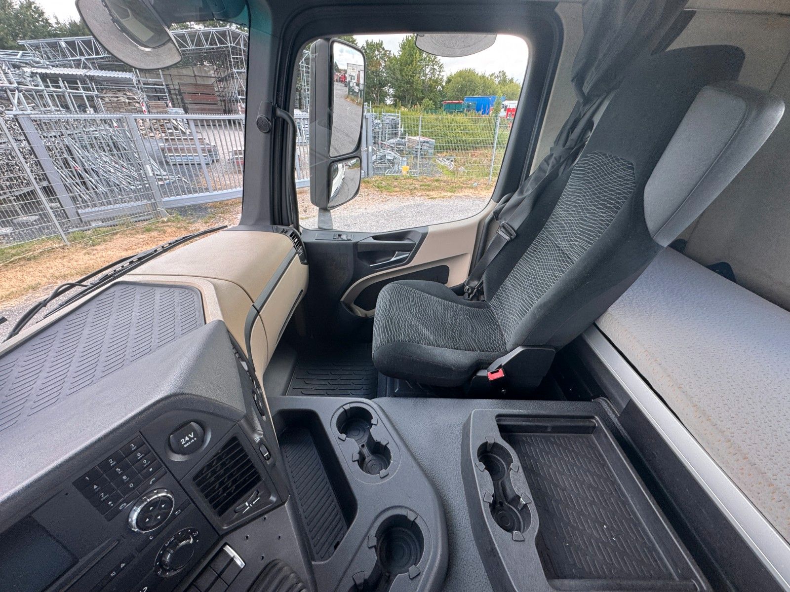 MERCEDES-BENZ – 1843 4X2 Meiller AK 12 mit Funksteuerung - Bild 10