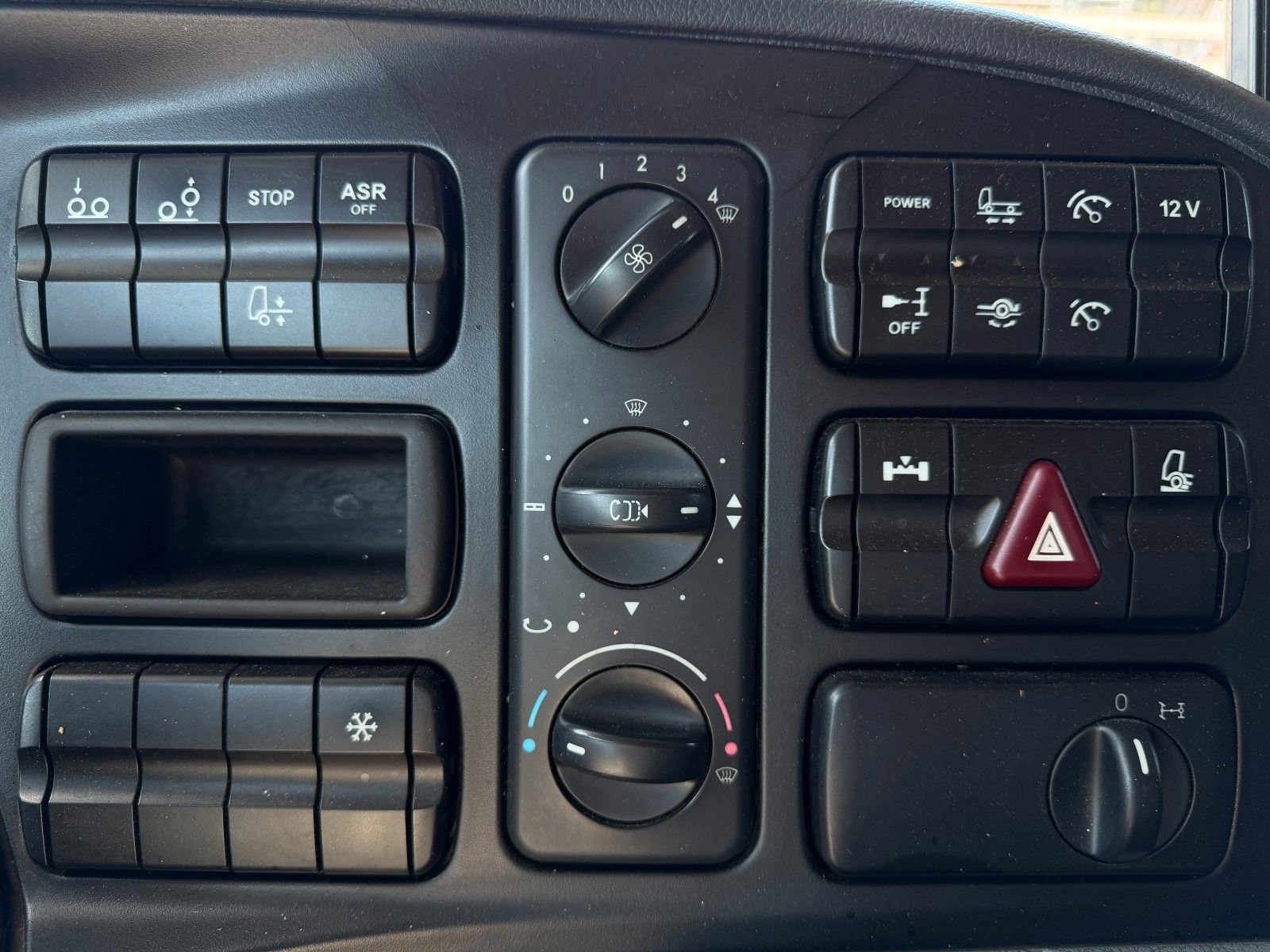 MERCEDES-BENZ – 2536 6x2 Getränkekoffer | Schwenkwand | LBW - Bild 17