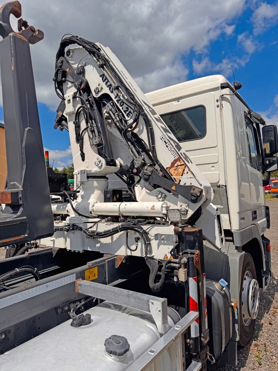 MERCEDES-BENZ – 2541 6X2 Abroller Meiller mit Kran Atlas & Funk - Bild 9