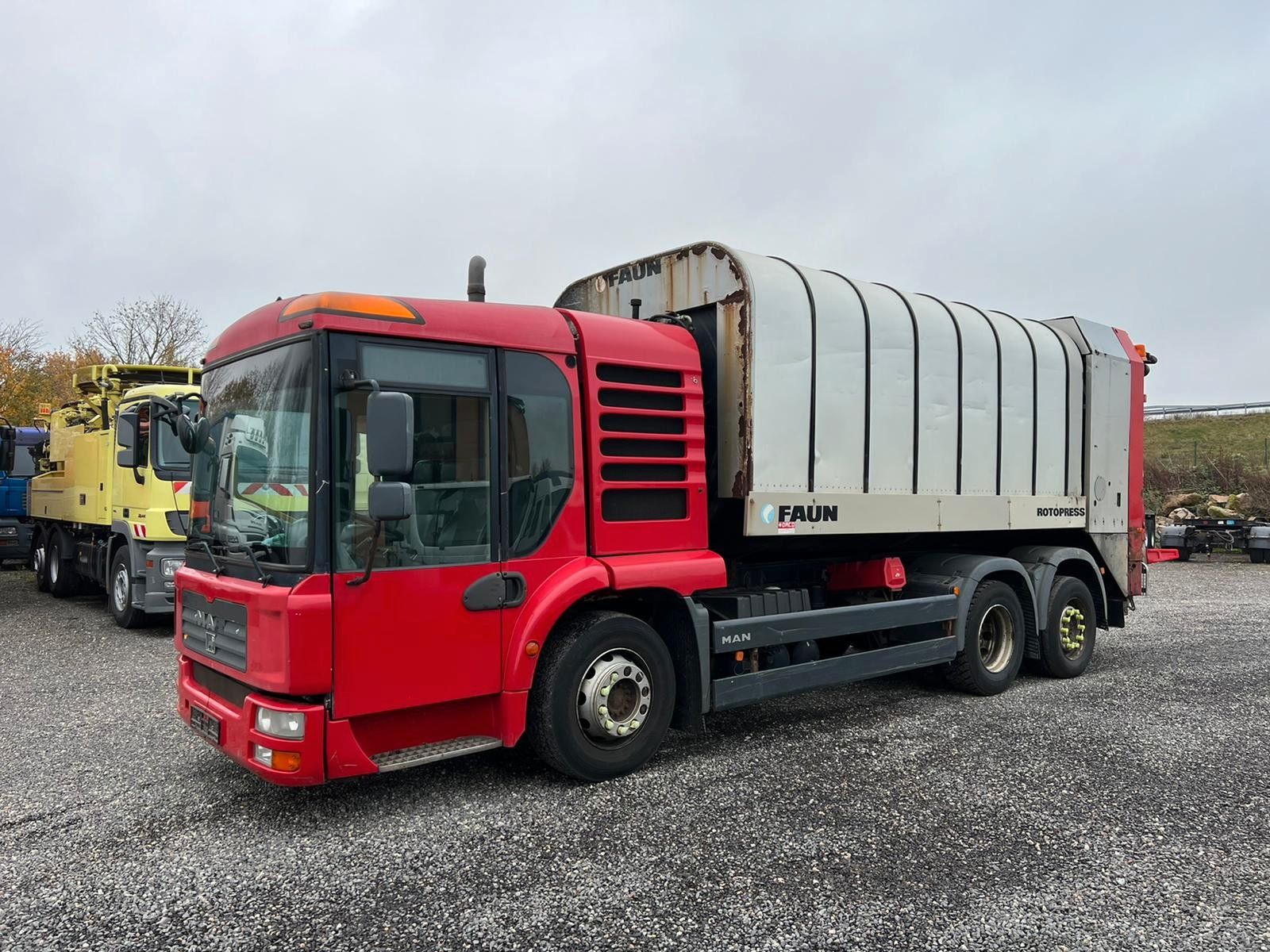 MAN – 28.350 6X2 als Fahrgestell mit oder ohne Aufbau - Bild 4