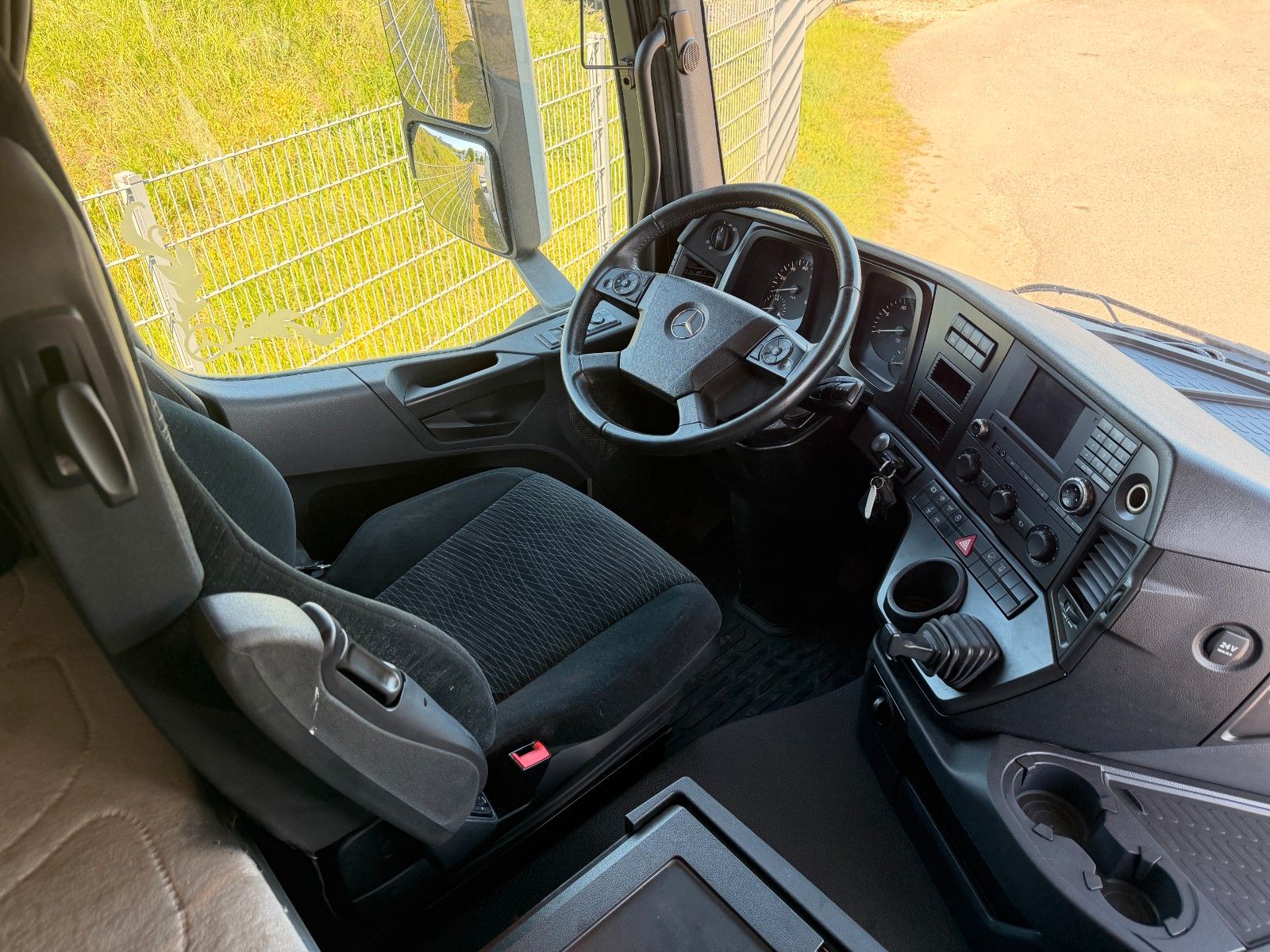 MERCEDES-BENZ – 4251 8x4 Palfinger T26A Retarder & Hardox Mulde - Bild 26
