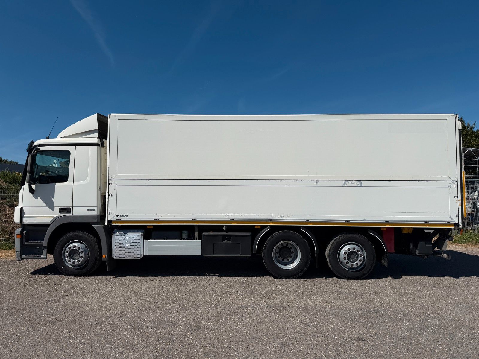 MERCEDES-BENZ – 2536 6x2 Getränkekoffer | Schwenkwand | LBW - Bild 12