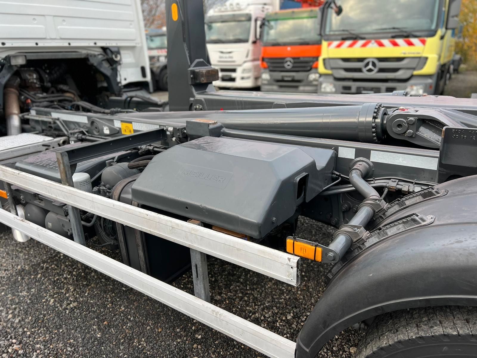 MERCEDES-BENZ – 2541 6X2 Meiller RK 20.65 Funk | Top Zustand! - Bild 16