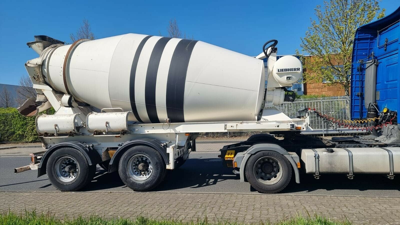 MUELLER-MITTELTAL – 2 Achs Betonmischauflieger Liebherr - Bild 16