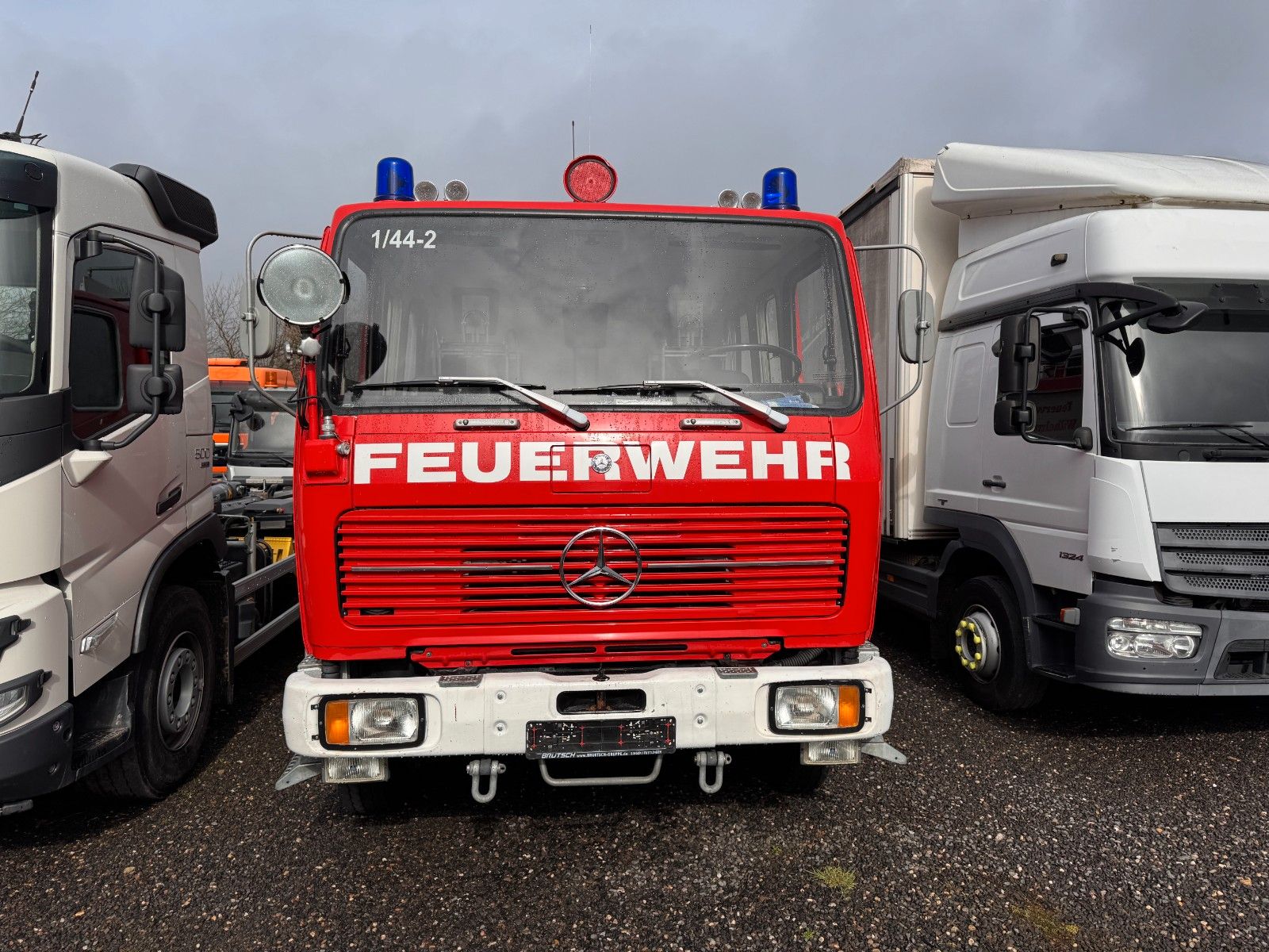 MERCEDES-BENZ – 1017 4X4 Feuerwehr komplett Ausstattung - Bild 4