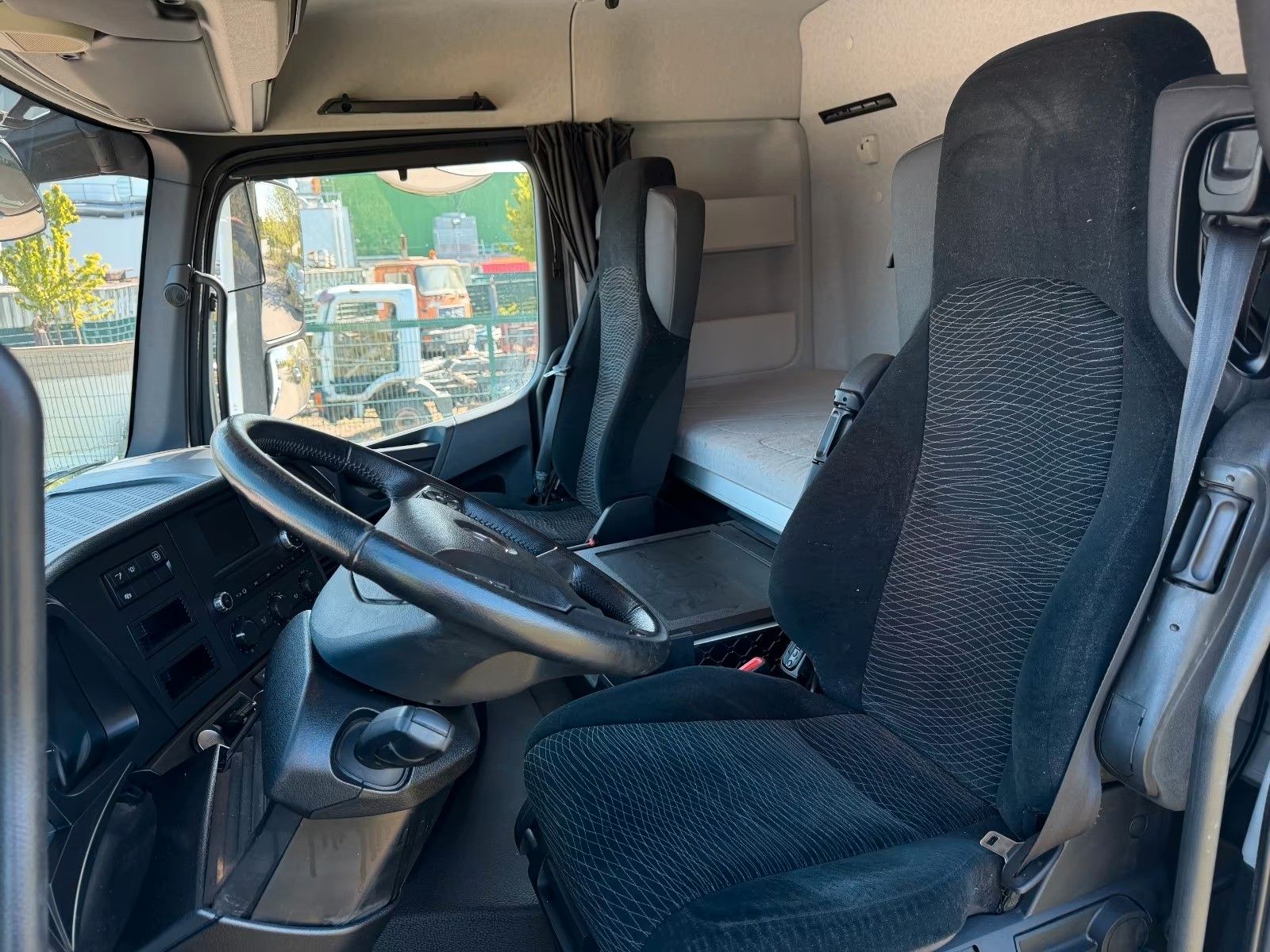 MERCEDES-BENZ – 4251 8x4 Palfinger Retarder 12 neue Reifen - Bild 16