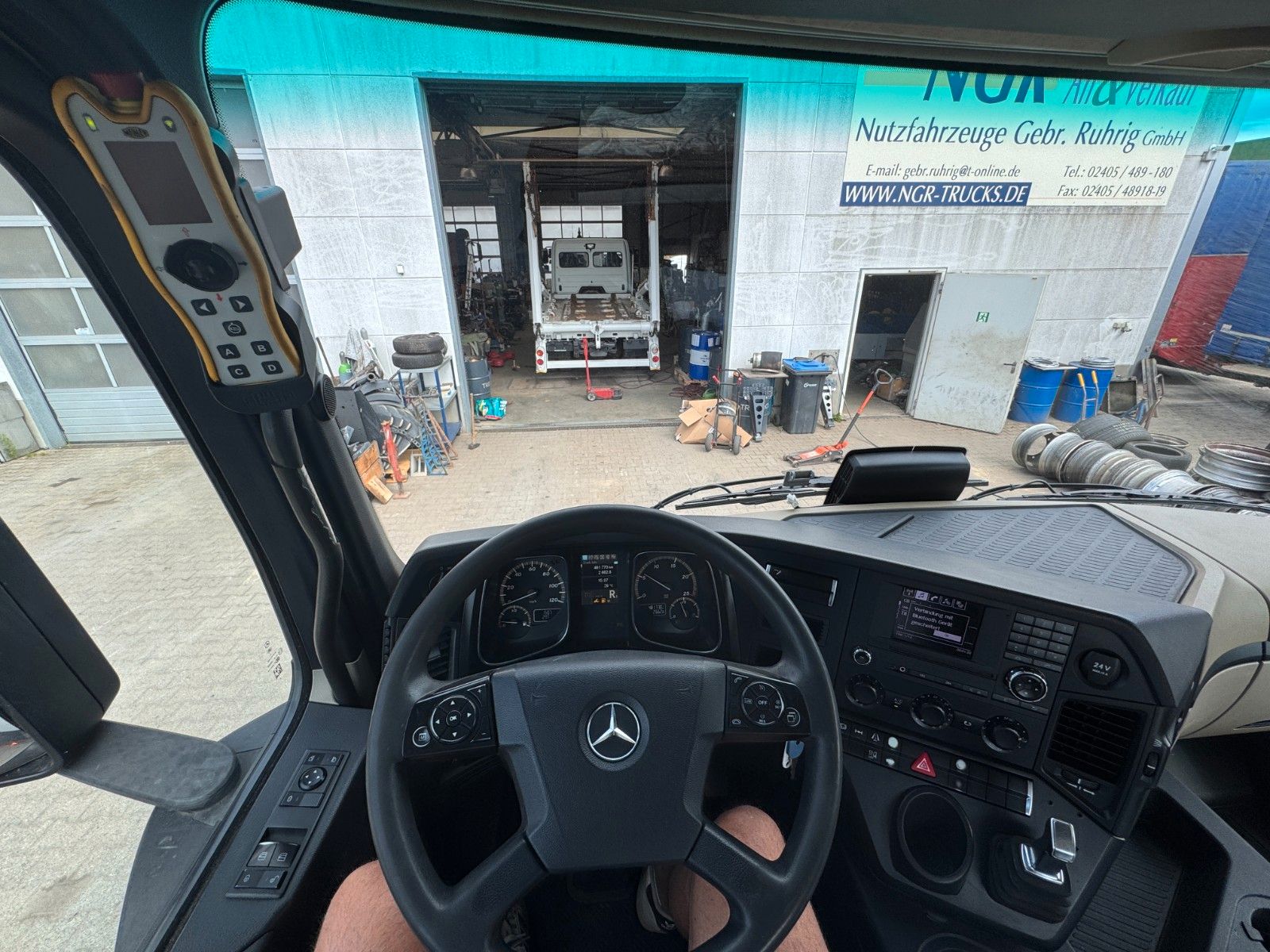 MERCEDES-BENZ – 1843 4X2 Meiller AK 12 mit Funksteuerung - Bild 9