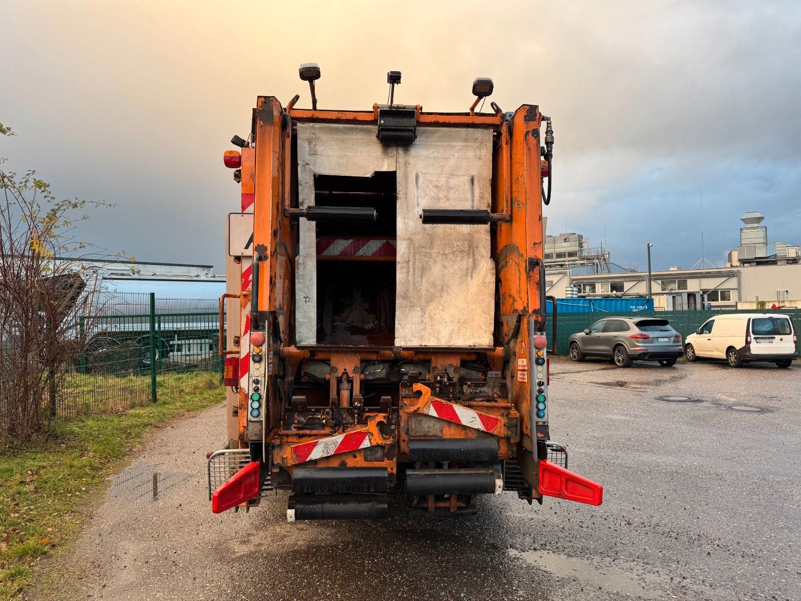 MAN – 26.360 6X2 Müllwagen - Bild 4