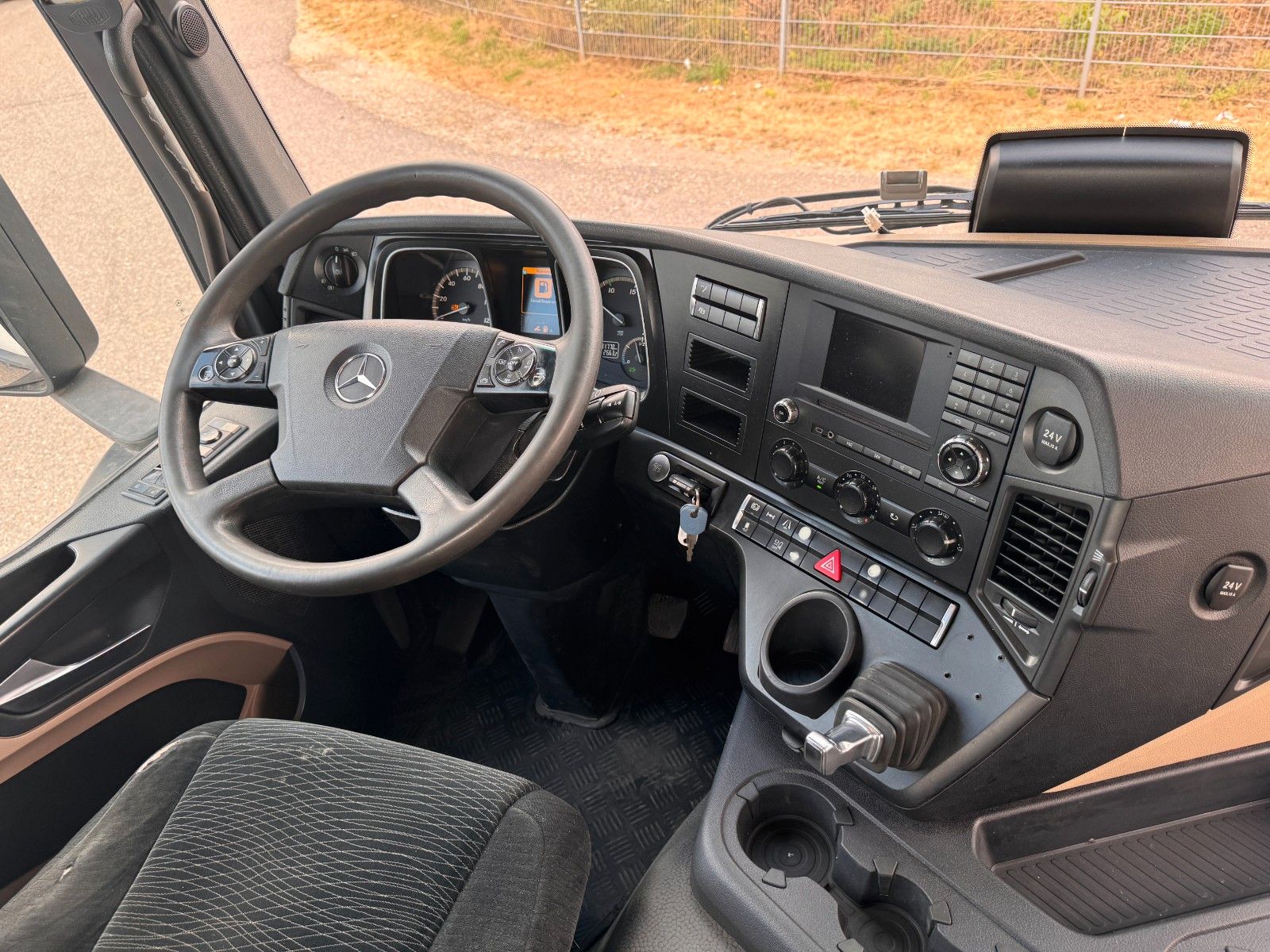 MERCEDES-BENZ – 1843 4X2 Meiller AK 12 mit Funksteuerung - Bild 6
