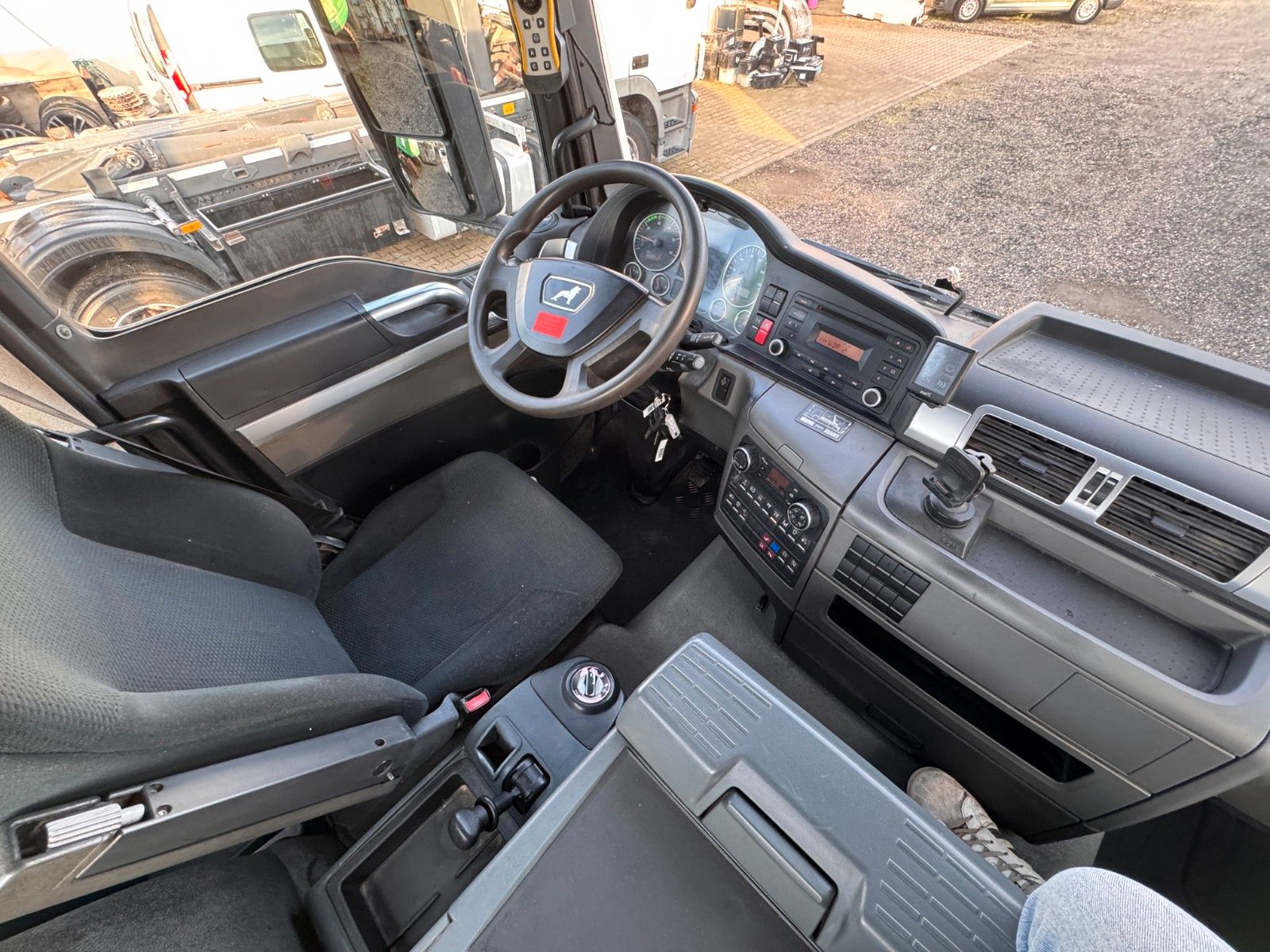 MAN – 26.400 6X2 Meiller AK 16 mit Funk guter Zustand - Bild 17