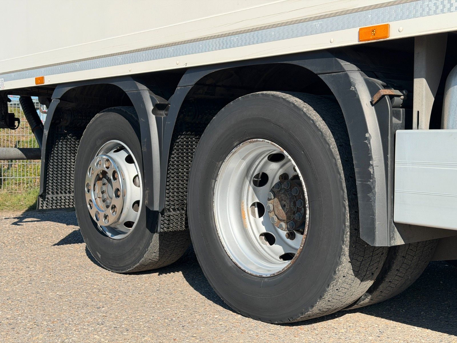 MERCEDES-BENZ – 2543 MP4 6x2 Thermoking T600R | LBW | AHK - Bild 6