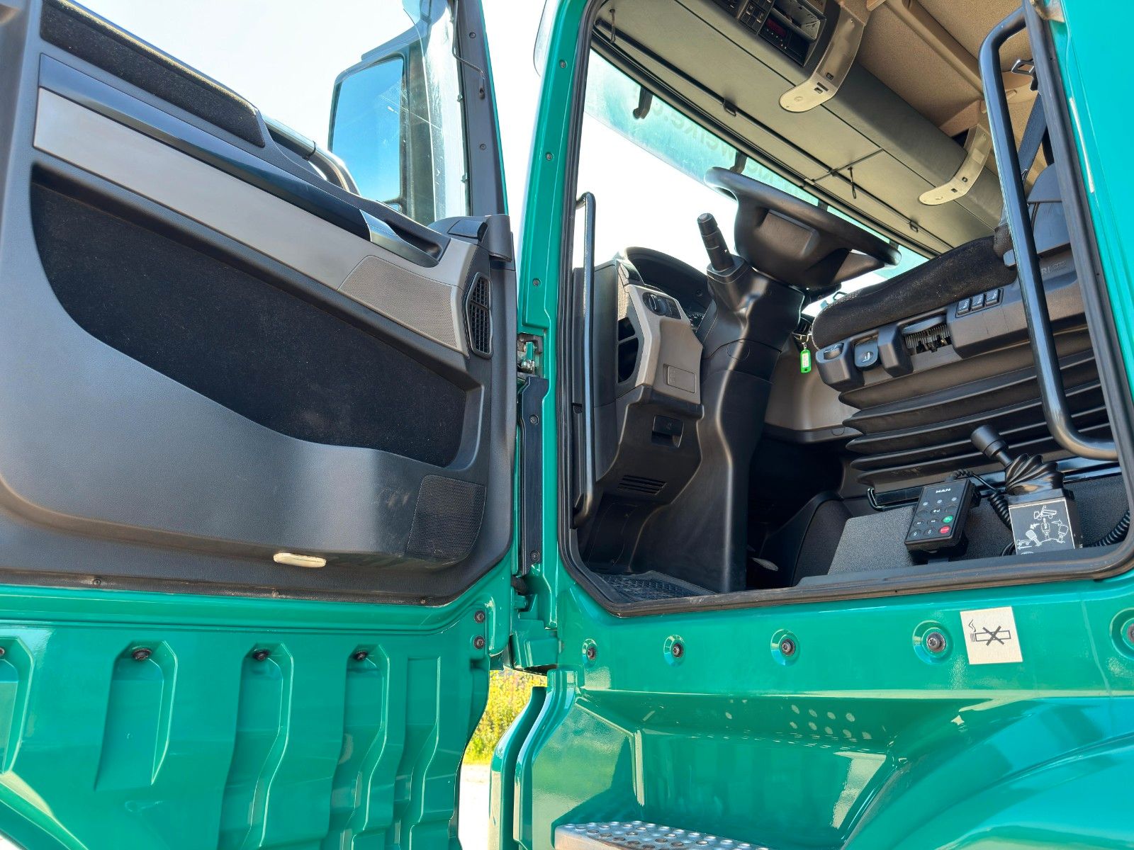 MAN – 18.460 4x2 Kipphydr. | Standheiz. | Top Zustand - Bild 9