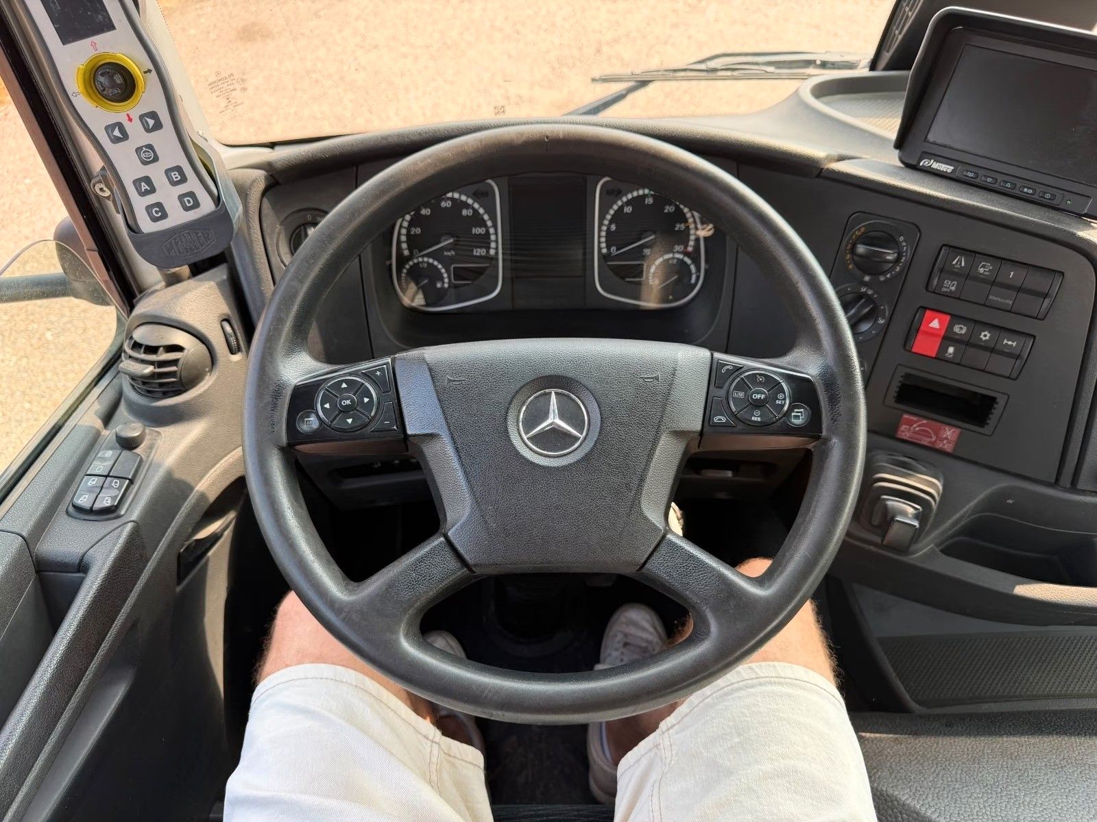 MERCEDES-BENZ – 1527 4x2 | MEILLER RK 11.55 | Funk | AC | Sperrd - Bild 19