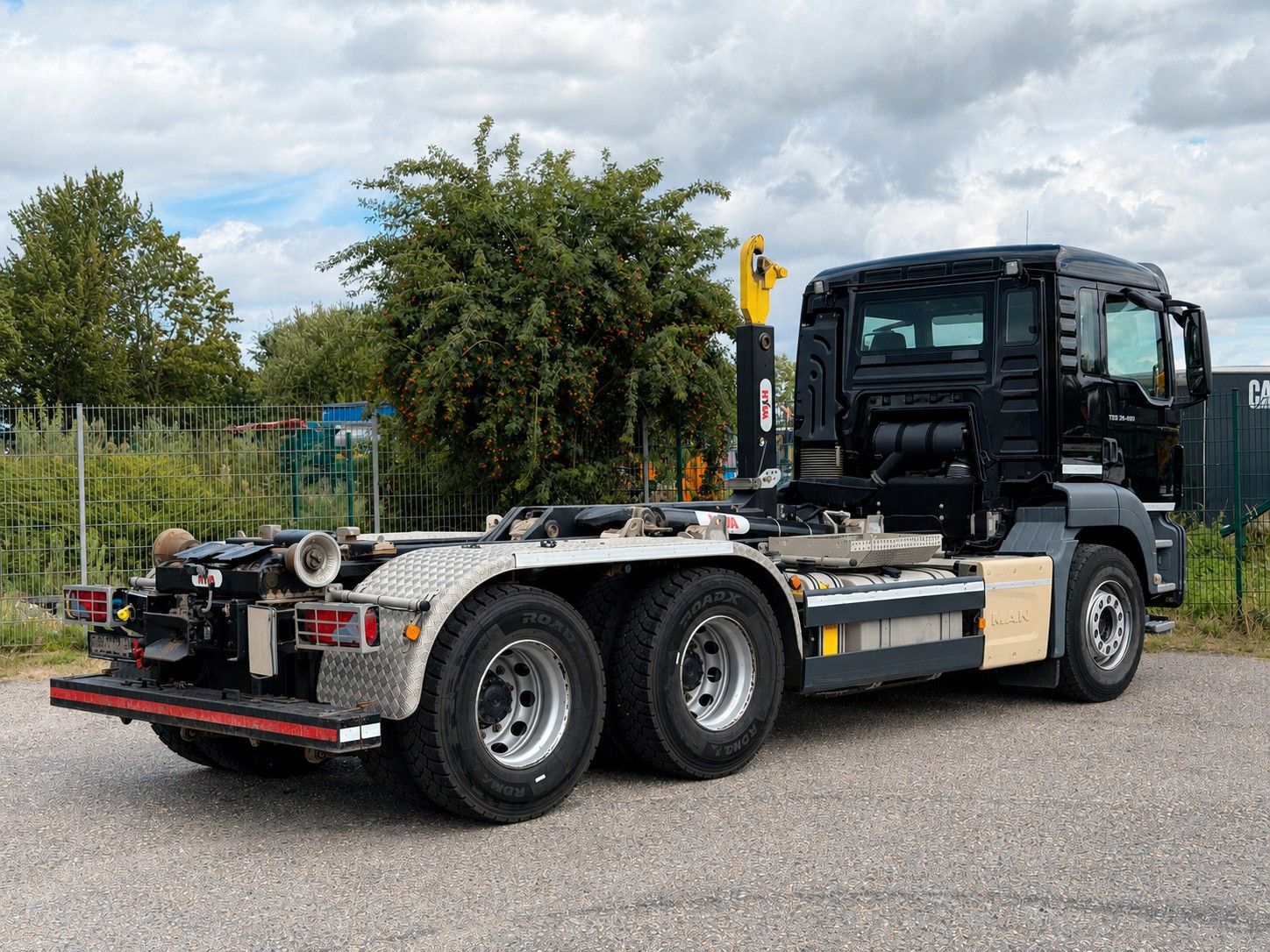 MERCEDES-BENZ – 26.460 6x4 | HYVA hydr. Containerv. | RS: 3,90m - Bild 4