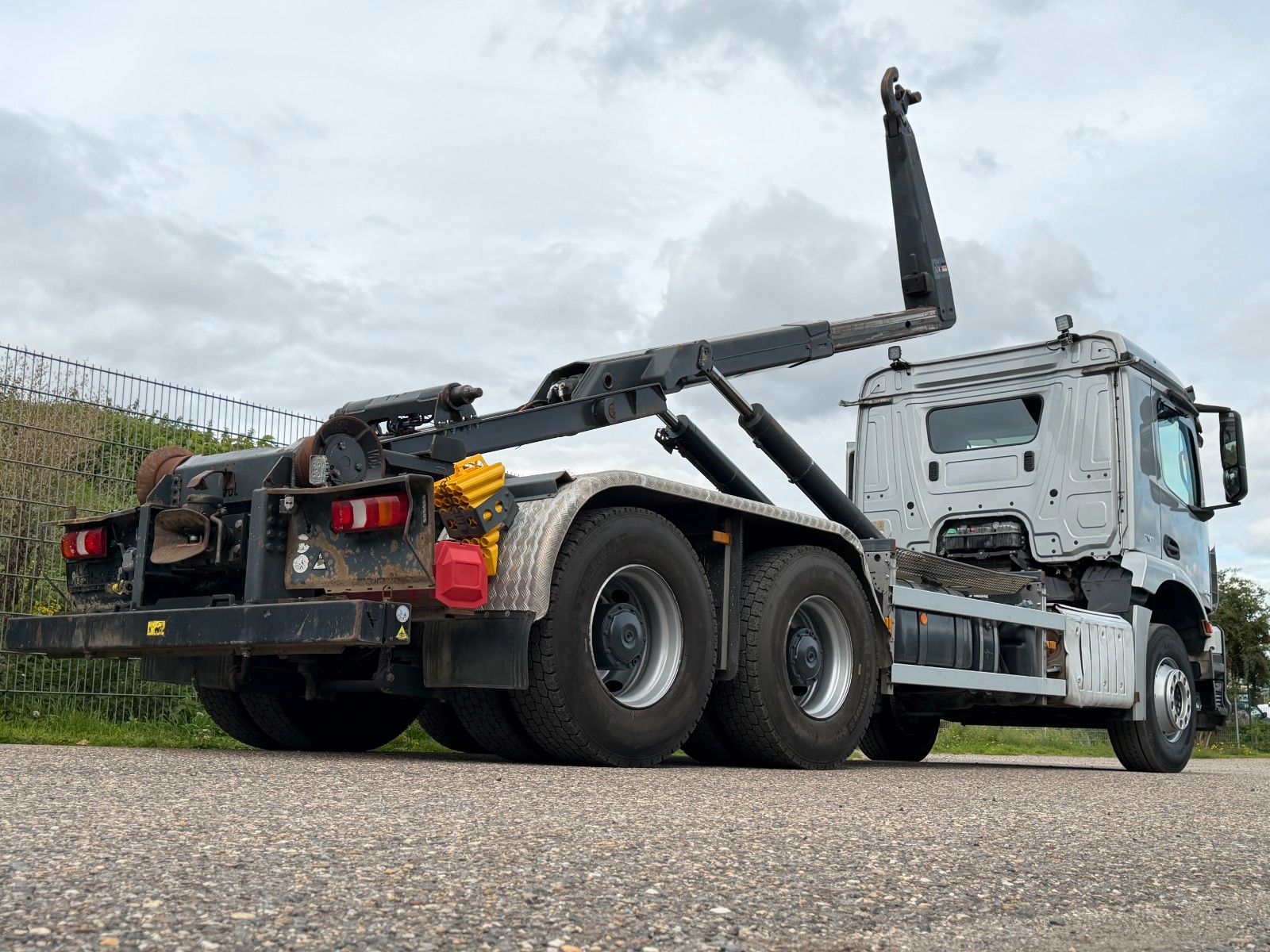MERCEDES-BENZ – Arocs 2643 ADR 6x4 VDL S-20-6300 hydr. Container - Bild 6