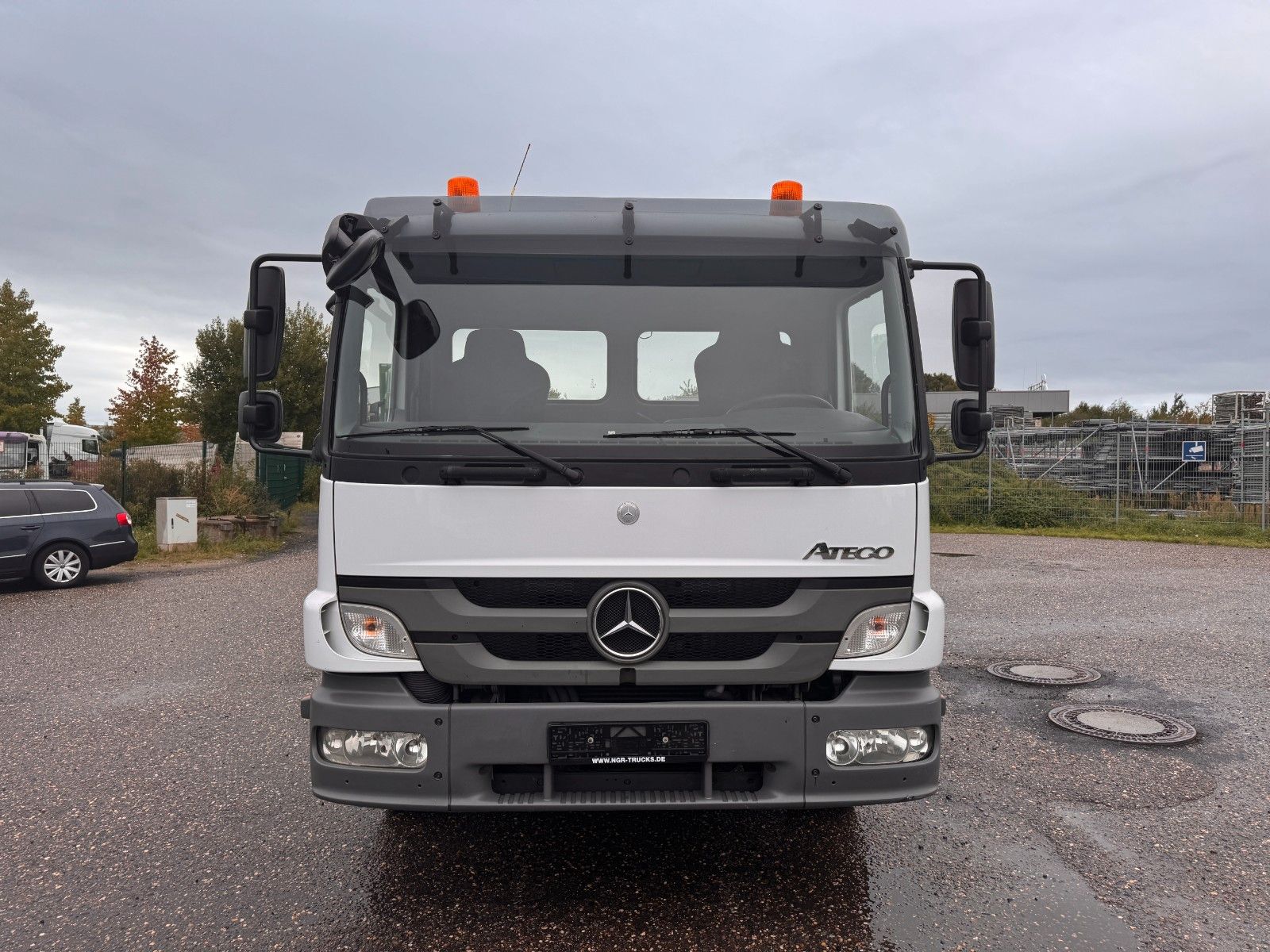 MERCEDES-BENZ – 1222 4X2 HIAB City 7 to. Abroller 6 neue Reifen - Bild 11