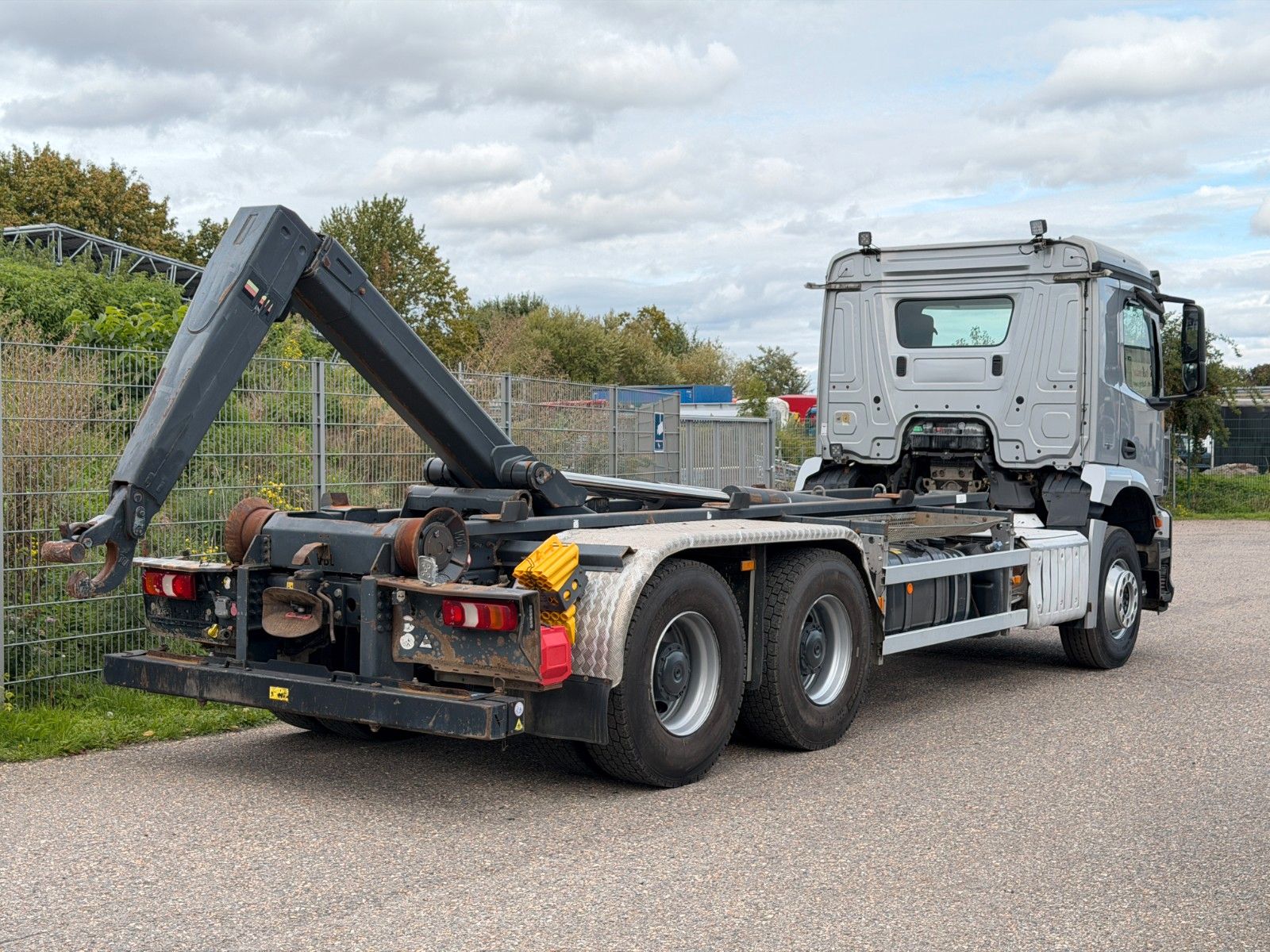MERCEDES-BENZ – Arocs 2643 ADR 6x4 VDL S-20-6300 hydr. Container - Bild 3