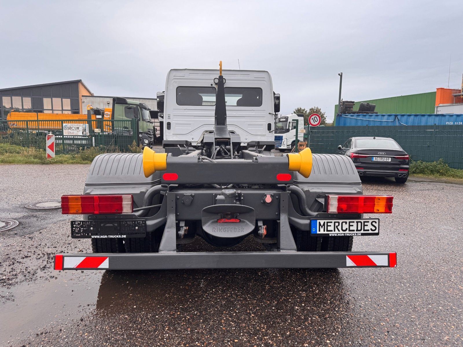 MERCEDES-BENZ – 1222 4X2 HIAB City 7 to. Abroller 6 neue Reifen - Bild 20