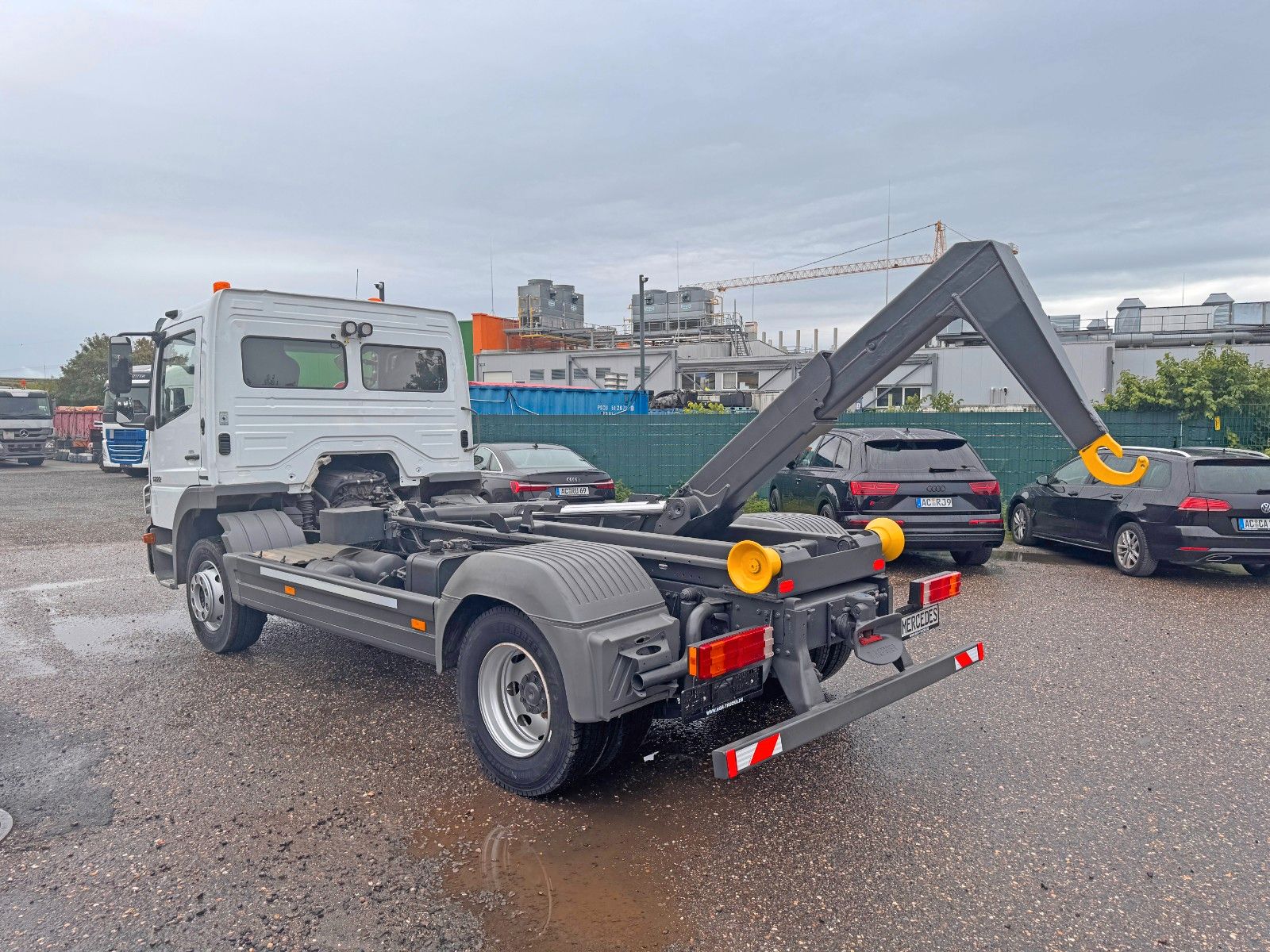 MERCEDES-BENZ – 1222 4X2 HIAB City 7 to. Abroller 6 neue Reifen - Bild 17