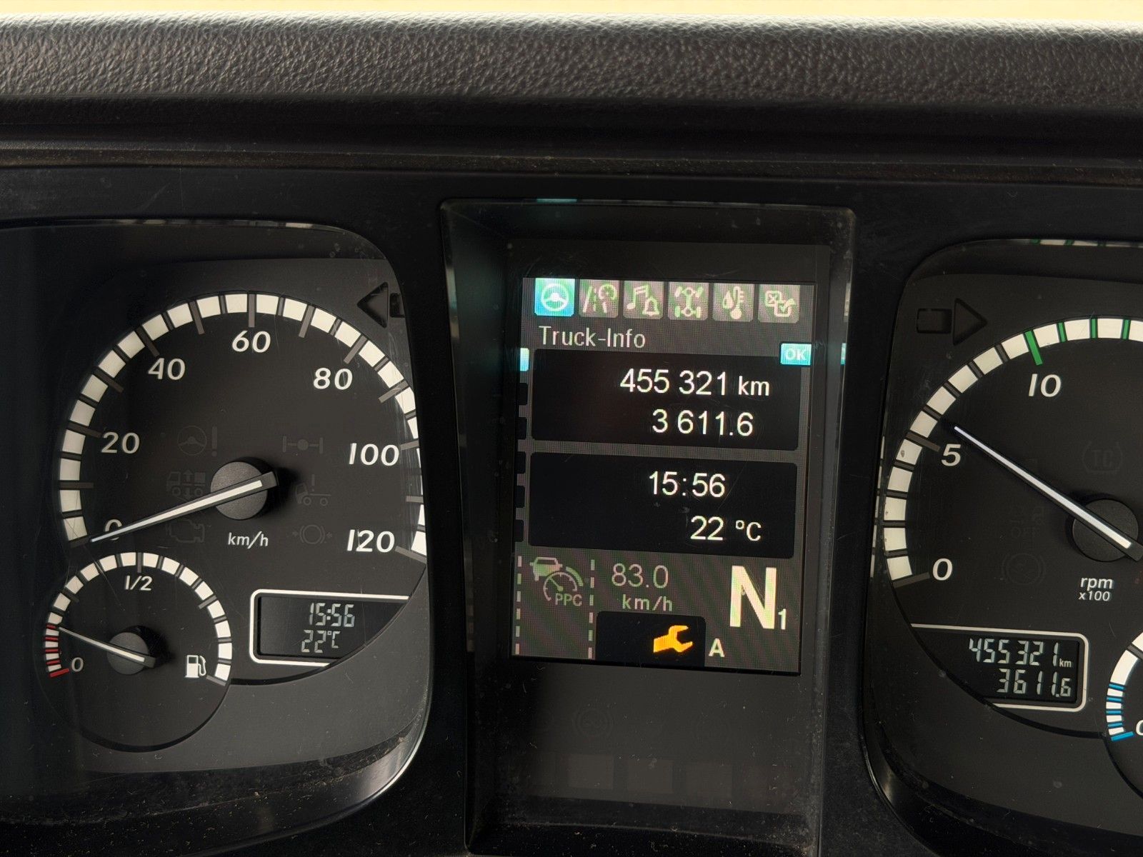 MERCEDES-BENZ – Arocs 2643 6x4 VDL S-20-6300 hydr. Containerv. - Bild 19