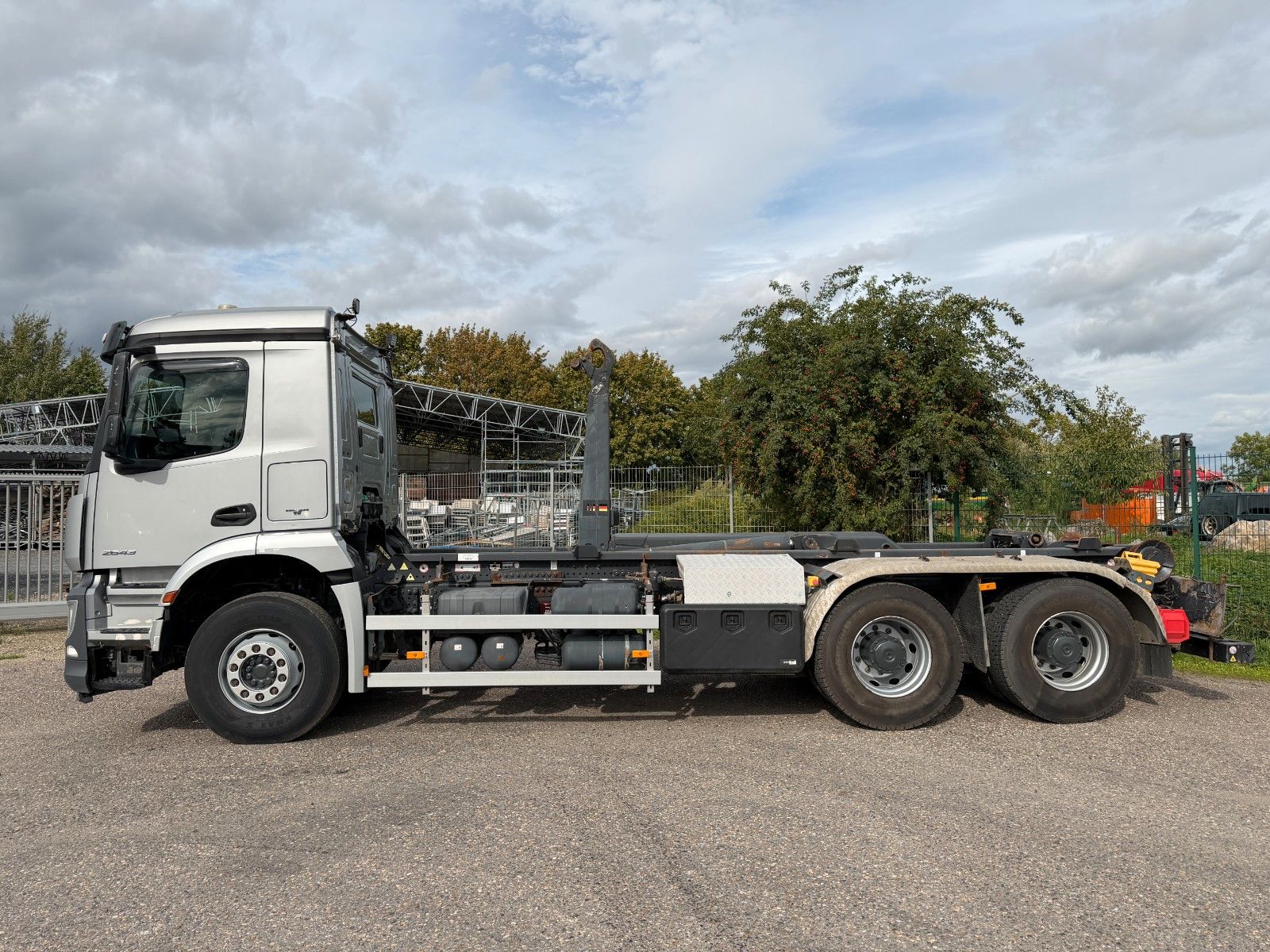 MERCEDES-BENZ – Arocs 2643 ADR 6x4 VDL S-20-6300 hydr. Container - Bild 12