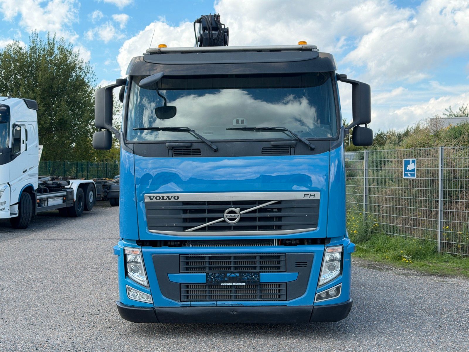 VOLVO – FH 420 6x2 mit Ladekran HLK 231 | 4x Ausschub - Bild 5