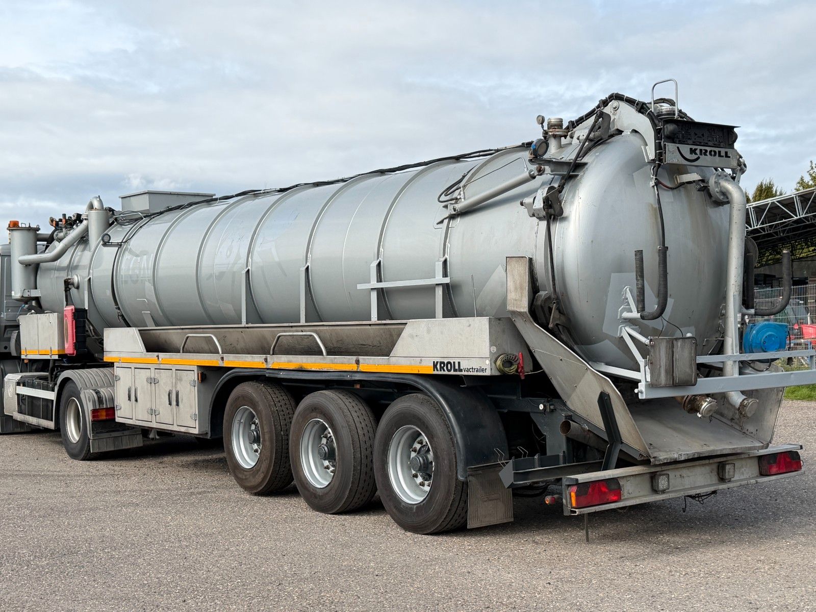 ANDERE – KROLL Saug-Druck-Tankfahrzeug | K1,0-1,0-26,0/36 - Bild 14