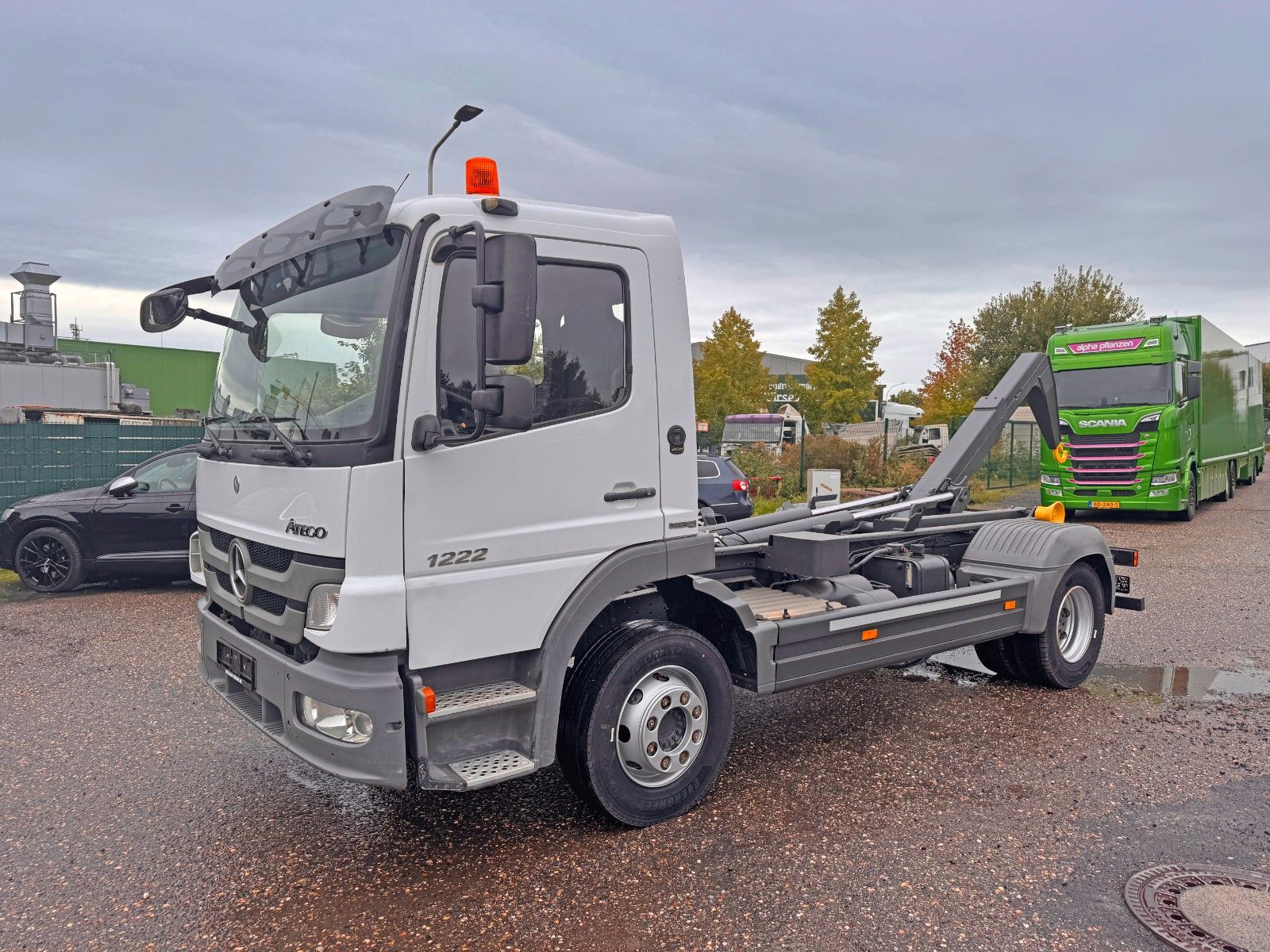 MERCEDES-BENZ – 1222 4X2 HIAB City 7 to. Abroller 6 neue Reifen - Bild 12
