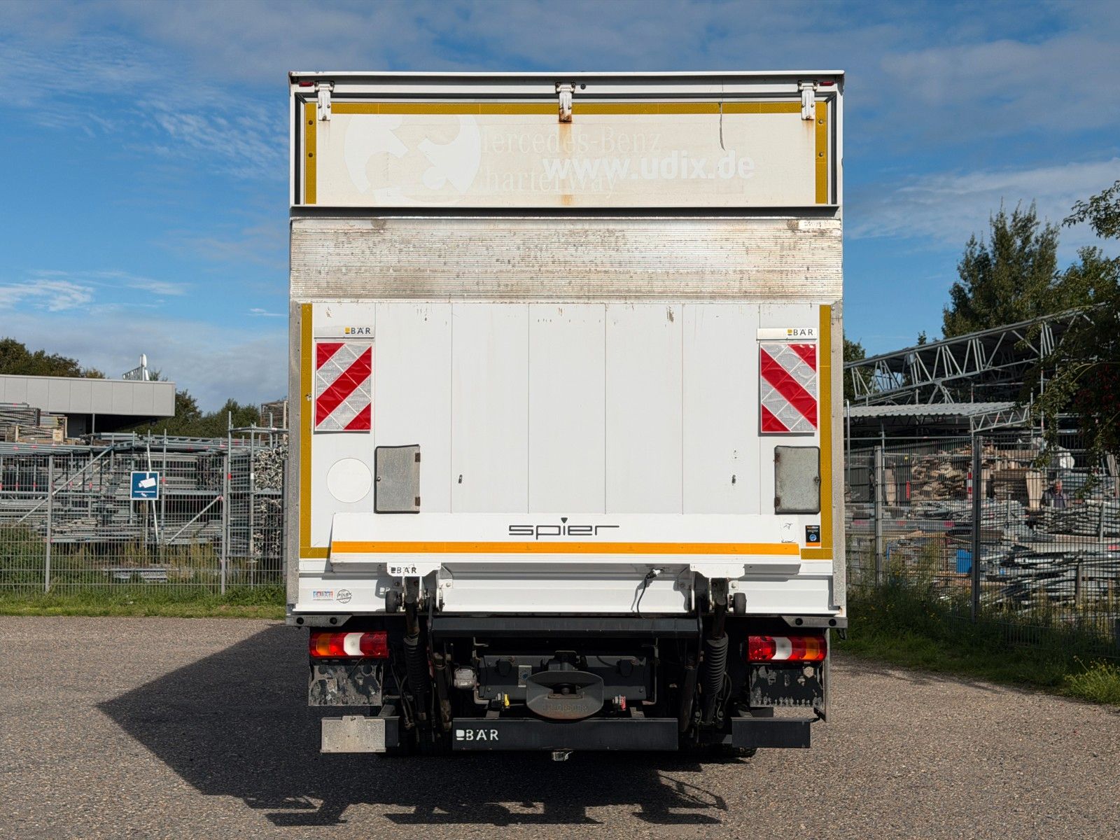 MERCEDES-BENZ – 1230 L 4x2 Carrier Neos 100S | 7,2m | LBW 1,5to. - Bild 3