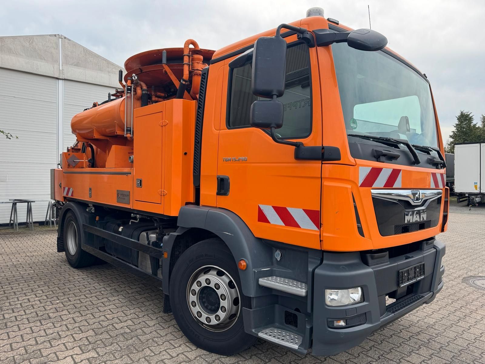 MAN – TGM 15.290/16.290 BL Saug- & Druckwagen kippb. - Bild 1